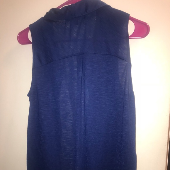 Like NEW top - Picture 2 of 4